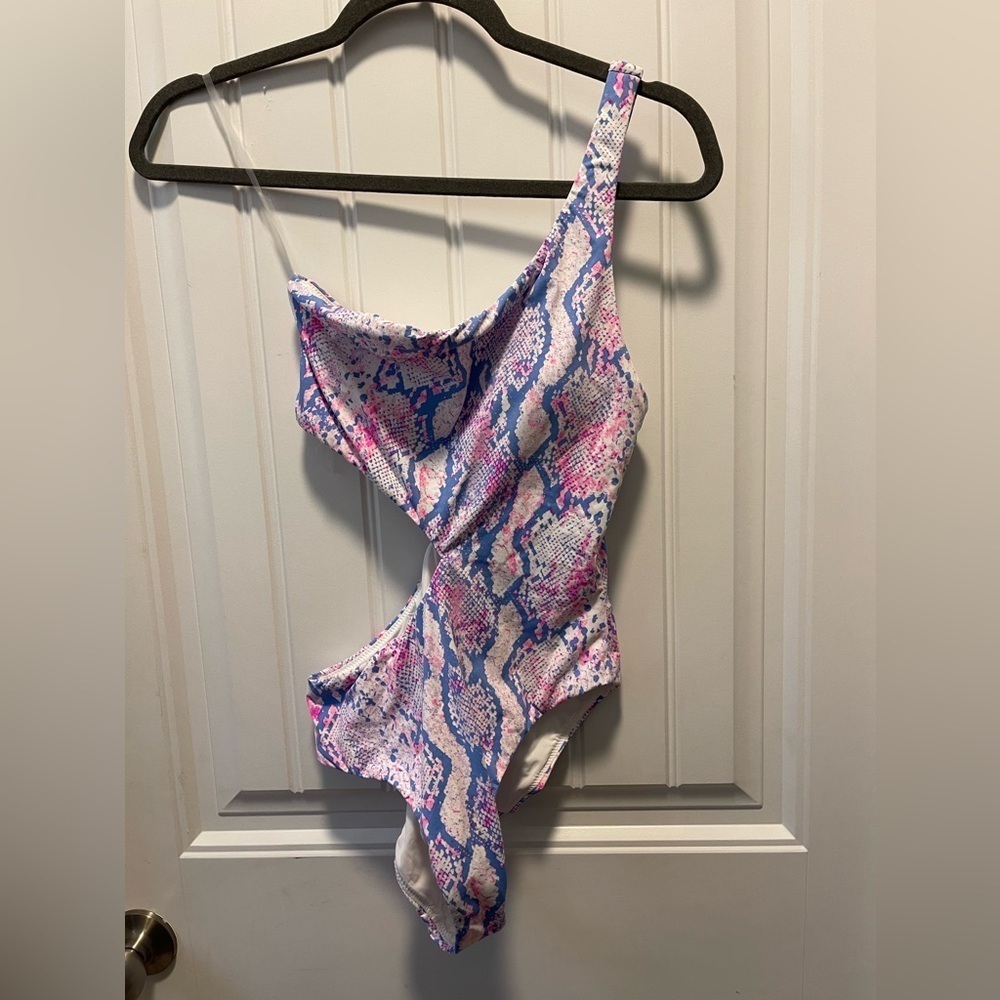 Aqua 
Women’s one piece 
Size small 
NWT